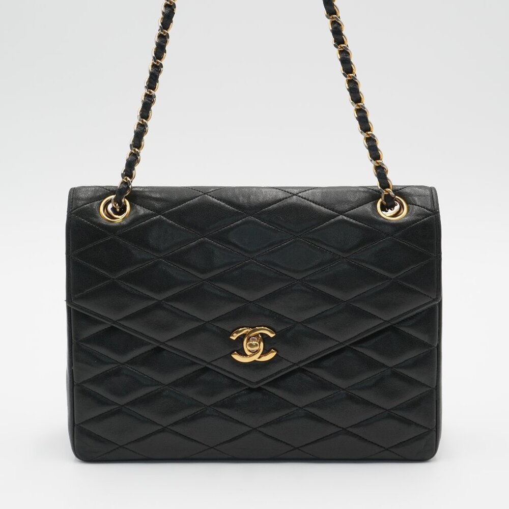 *SOLD* CHANEL Vintage Quilted Leather Envelope Flap Bag